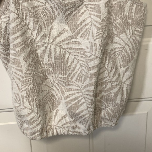 Loft Crop Top Textured Cream & Beige Tropical Leafy Pattern Elastic Hem Sz L - Picture 4 of 6